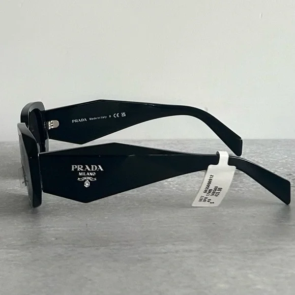 Prada PR 17WS 1AB5SO Runway Symbole Rectangular Sunglasses, Black/Dark Grey NWT - Picture 11 of 17